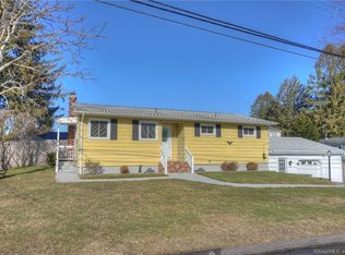 7 Rossie St, Mystic, CT 06355