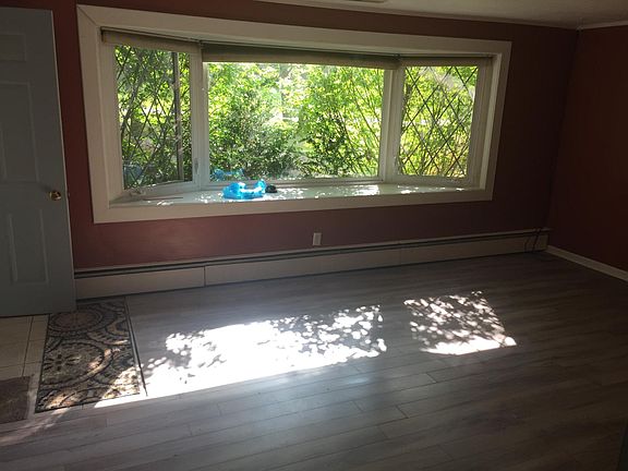 4th image of 311 Charvid Ave