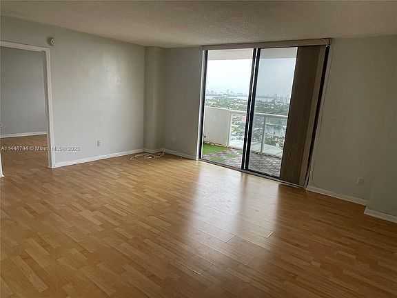 2nd image of 13499 Biscayne Blvd APT 1608