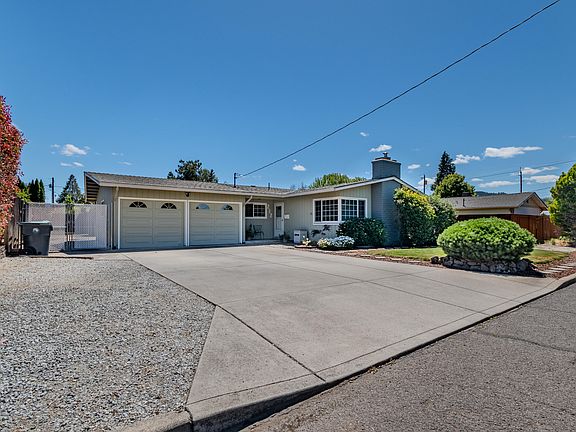 2nd image of 212 Windsor Way