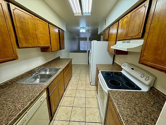 4th image of 18 W Inglewood St #3