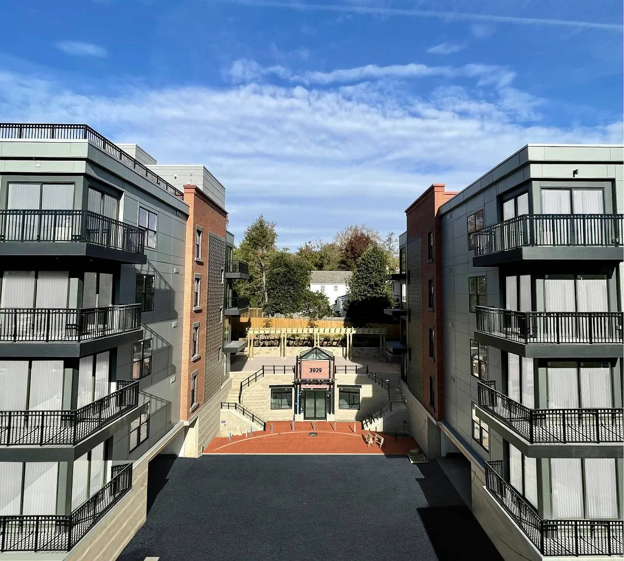 Crescent at Chevy Chase — Photo 4