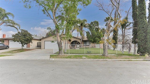 1st image of 7577 Elwood Ave