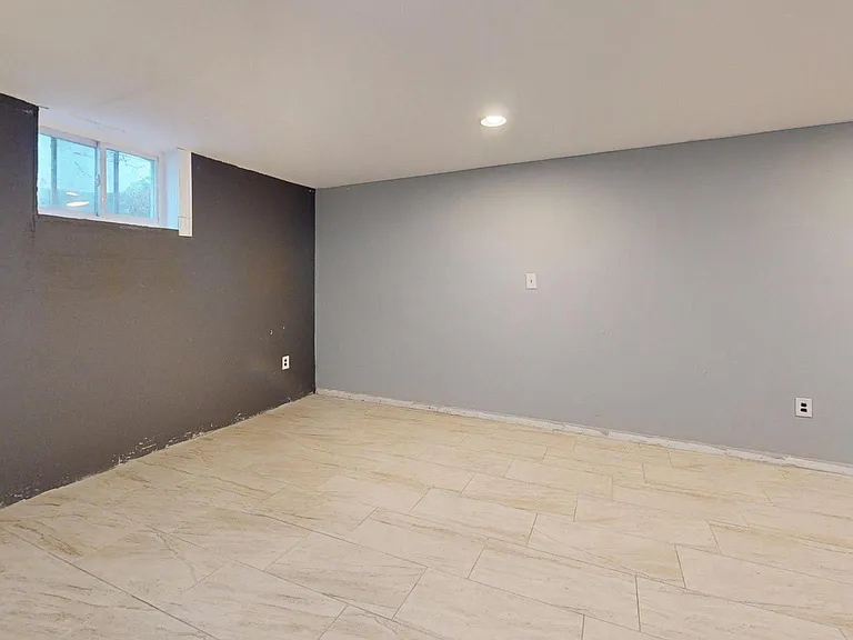 669 N Henderson Rd — Photo 80