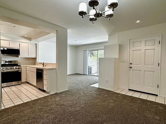 3rd image of 6917 Rodling Dr Unit B