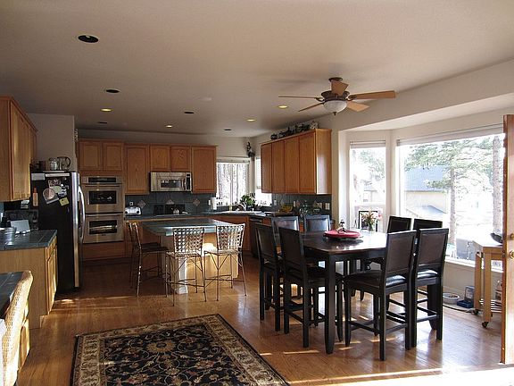 Breakfast Nook to Kitchen