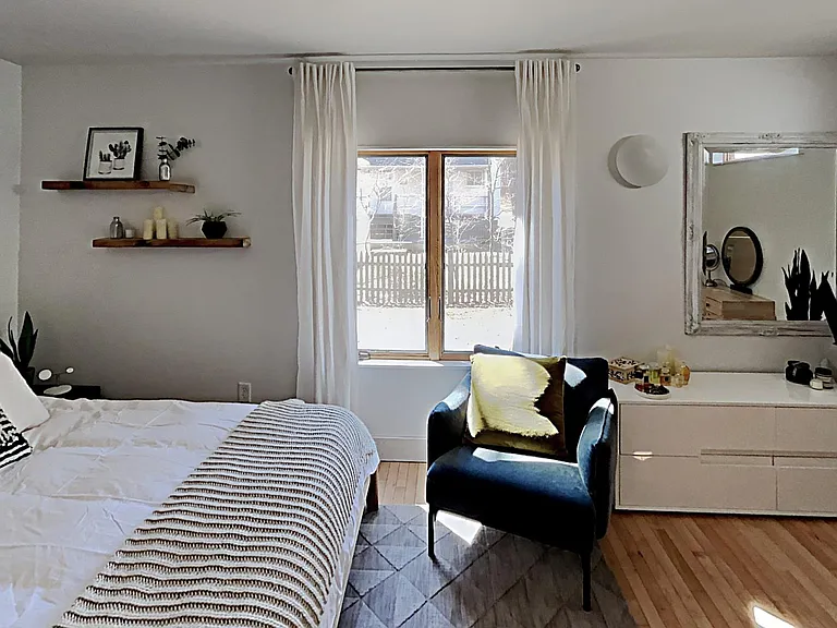 15 Bates St — Photo 11
