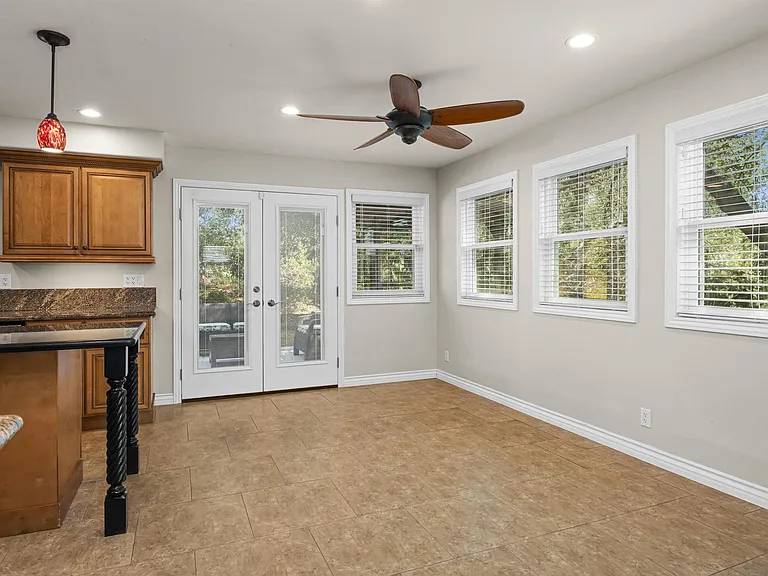 885 Eldorado Dr — Photo 8