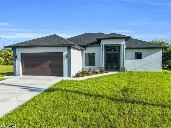 2204 E 7th St, Lehigh Acres, FL 33936