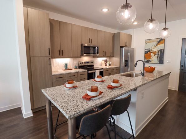 305 Collins Industrial Way #2214
