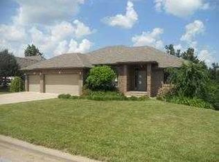 1114 N 18th Ave, Ozark, MO 65721