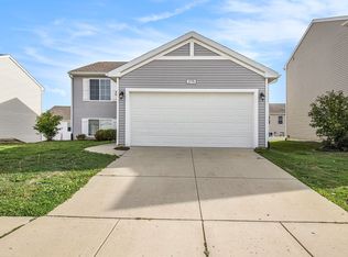 2770 Jordan River Dr, Fowlerville, MI 48836