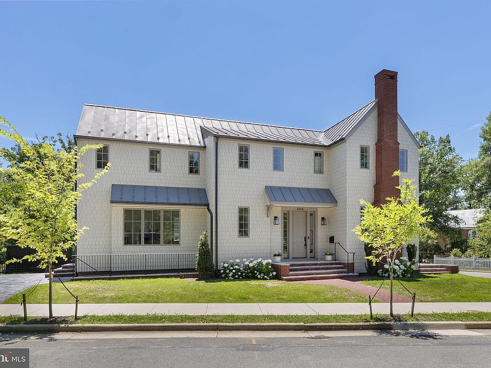 1st image of 1004 Virginia Ave