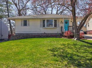 1206 Oak Park Ave, Des Moines, IA 50313