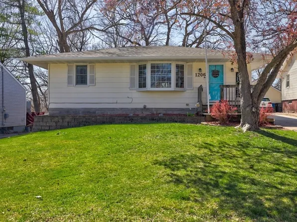1206 Oak Park Ave, Des Moines, IA 50313