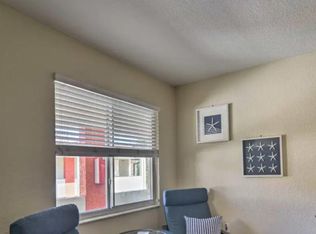 2704 2nd St APT 10, Indian Rocks Beach, FL 33785