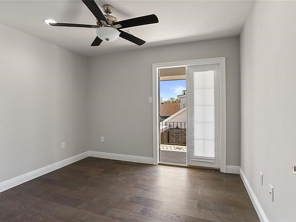 4th image of 609 Focis St