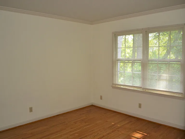 139 E Hill St #14E — Photo 6