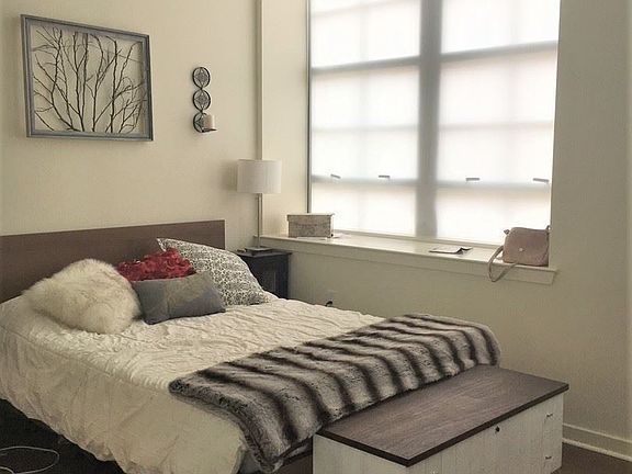 2nd image of 647 N 17th St APT 2A