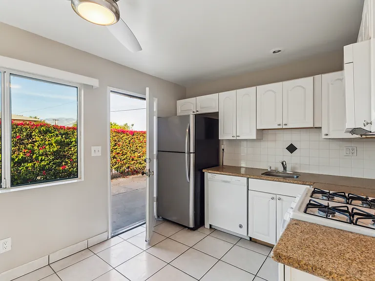 74460 Alessandro Dr — Photo 11