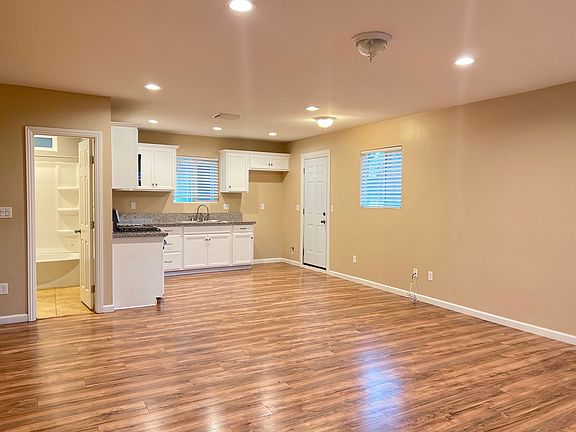 3rd image of 2304 Pictoria Dr