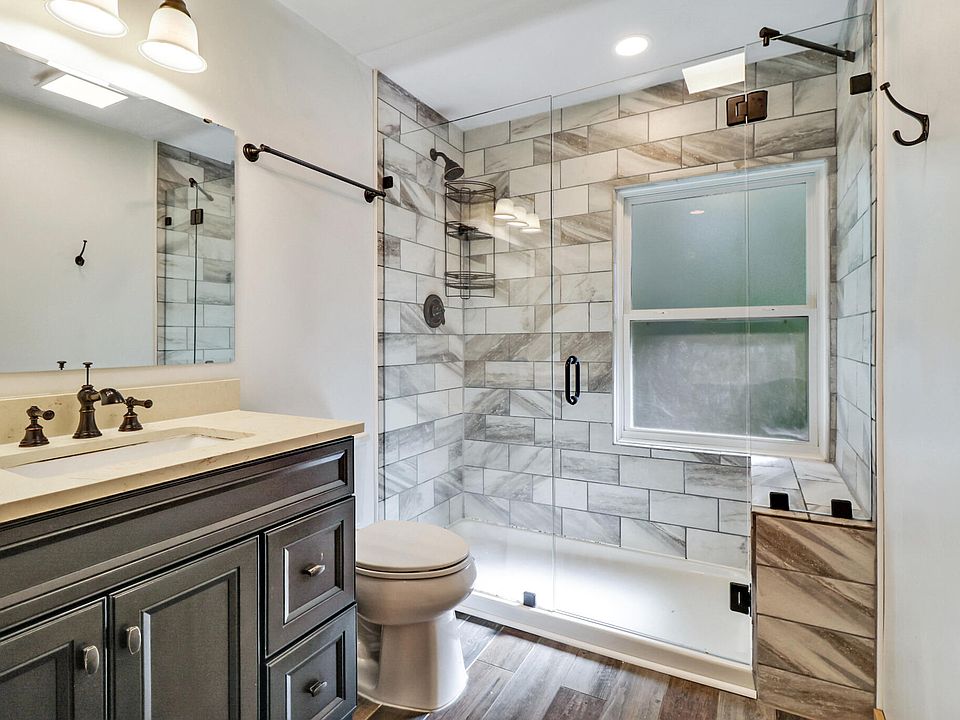 13th image of this home