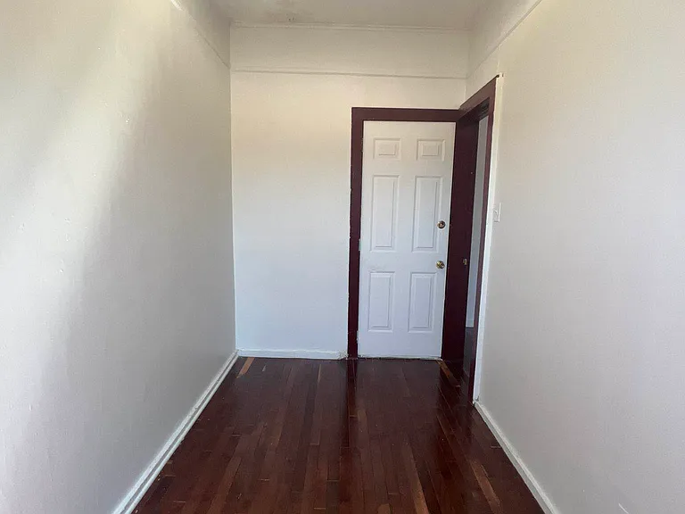 73 Hart St #3 — Photo 10