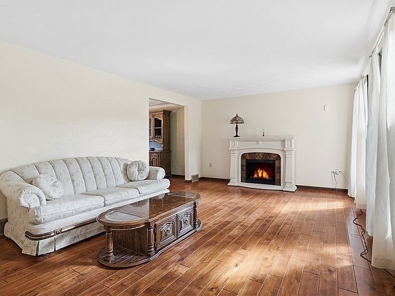4th image of 112 Rambler Dr