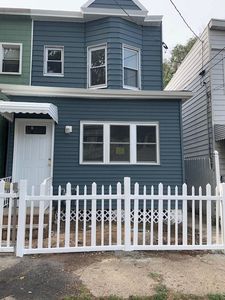 157 Boyd Ave, Jersey City, NJ, 07304