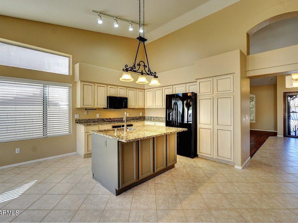 1st image of 1332 E WILDWOOD Drive