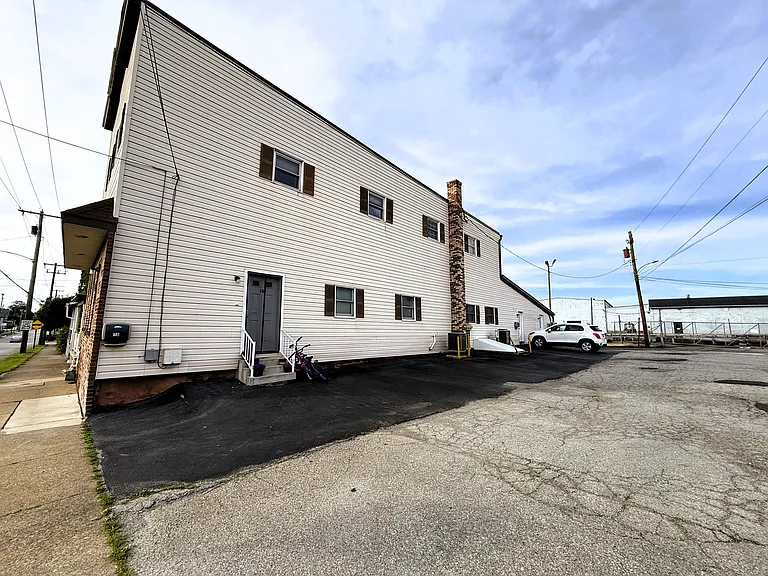 2422 Ligonier St #2A — Photo 11