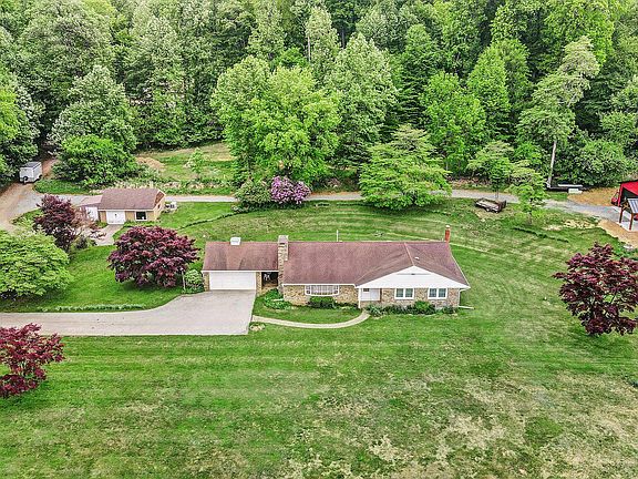 4th image of 16 Steidler Ln