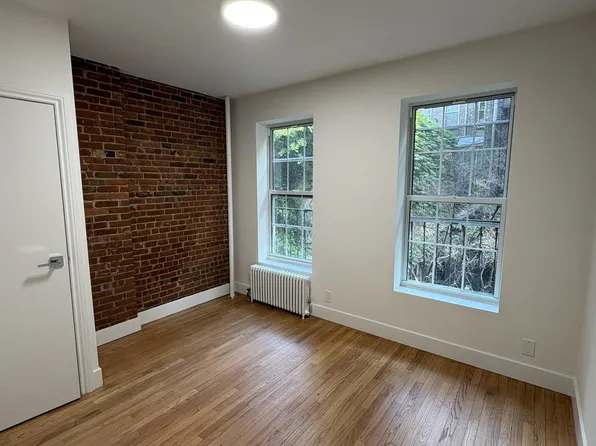 309 E 81st St APT 2RW, New York, NY 10028
