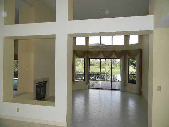 2nd image of 4901 SW Parkgate Blvd