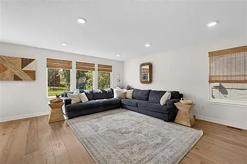 8905 SW 8th St — Photo 5