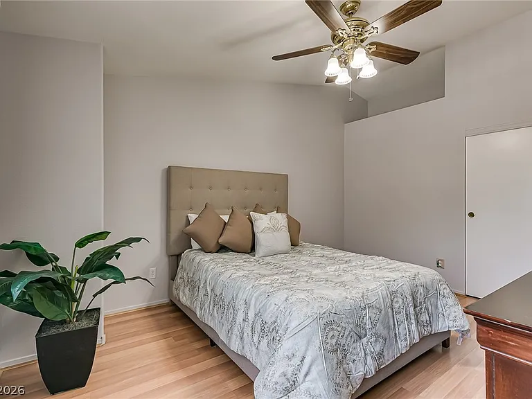 5415 W Harmon Ave #2114 — Photo 11