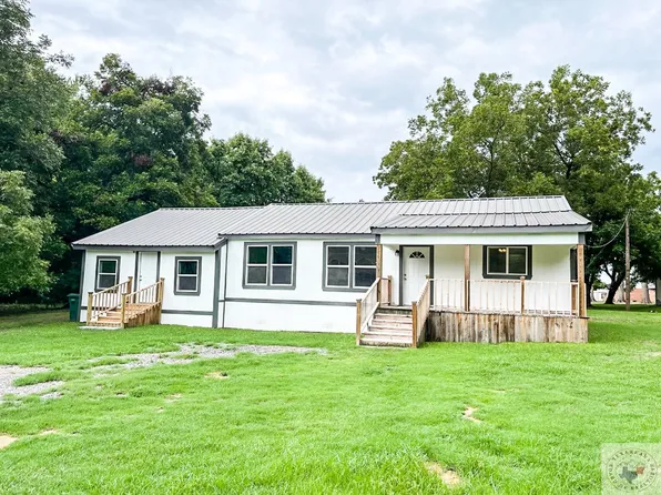 206 W Hoskins St, New Boston, TX 75570