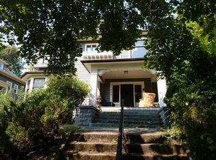 809 15th Ave E, Seattle, WA 98112