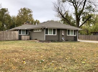 207 W 5th St, Ellinwood, KS 67526