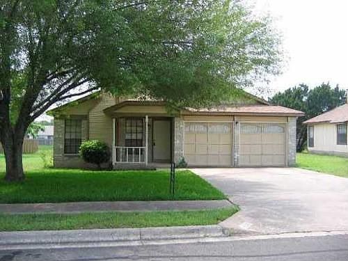 1st image of 824 Russet Valley Dr