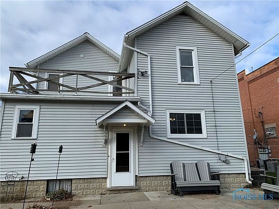 3rd image of 327 S Main St