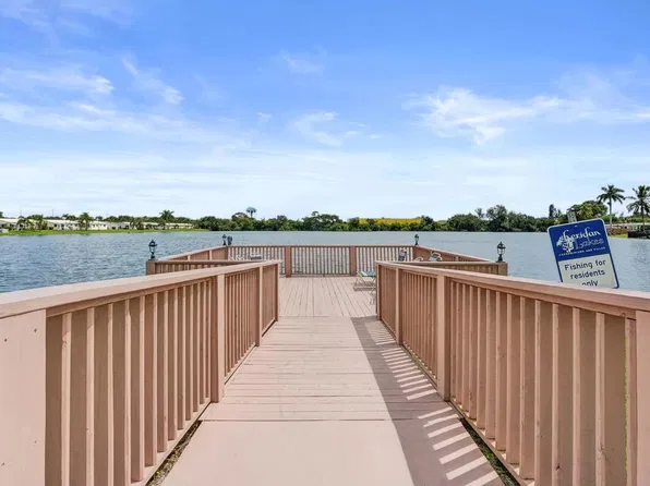 2200 Park Lane Unit 111, Hollywood, FL 33021