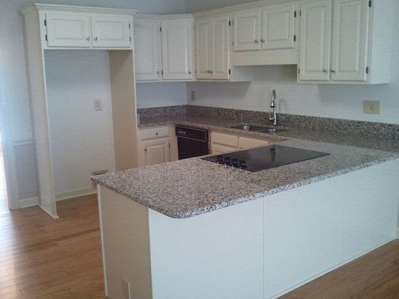 4th image of 3077 River Ridge Dr