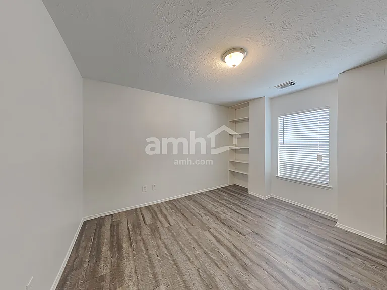 7819 Talladega Springs Ln — Photo 15