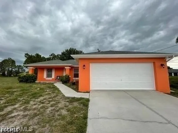3902 23rd St SW, Lehigh Acres, FL 33976