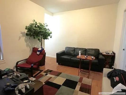 Rented by Sovereign Associates | media 4