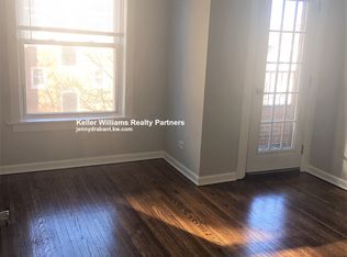 7445 N Greenview Ave #312, Chicago, IL 60626