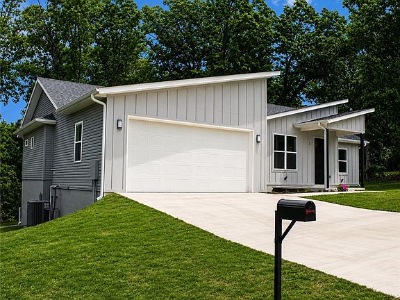 2nd image of 2 Davington Ln