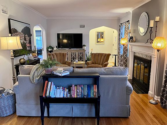 5th image of 2513 W 51st St