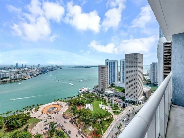 50 Biscayne Blvd #3802 — Photo 16